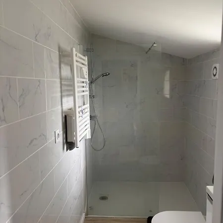 度假居 En Duplex - Climatisee - Jardin - Parking - Proche De La A *